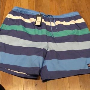 Men’s vineyard vines swimtrunks